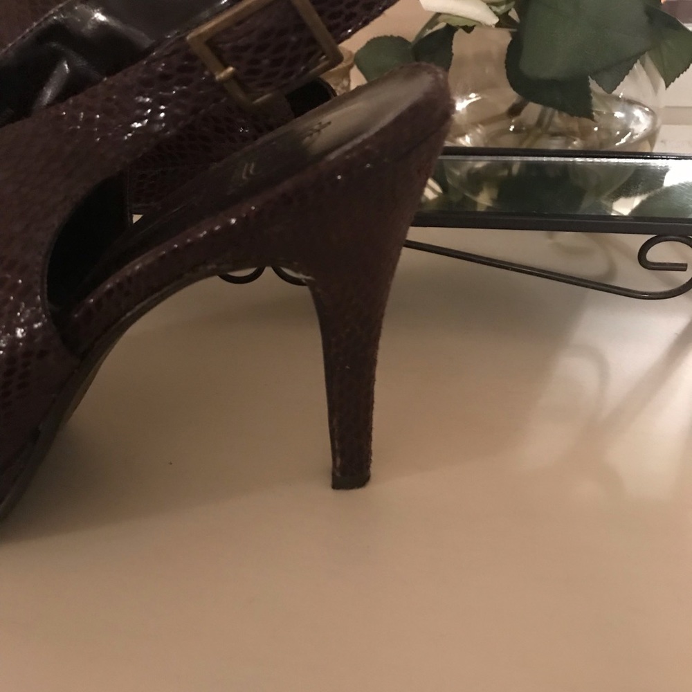 New Direction | Brown Heels - Picture 4 of 8